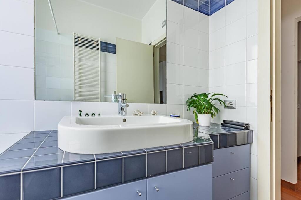 מילאנו Appartamento Chicco In Zona Elegante מראה חיצוני תמונה